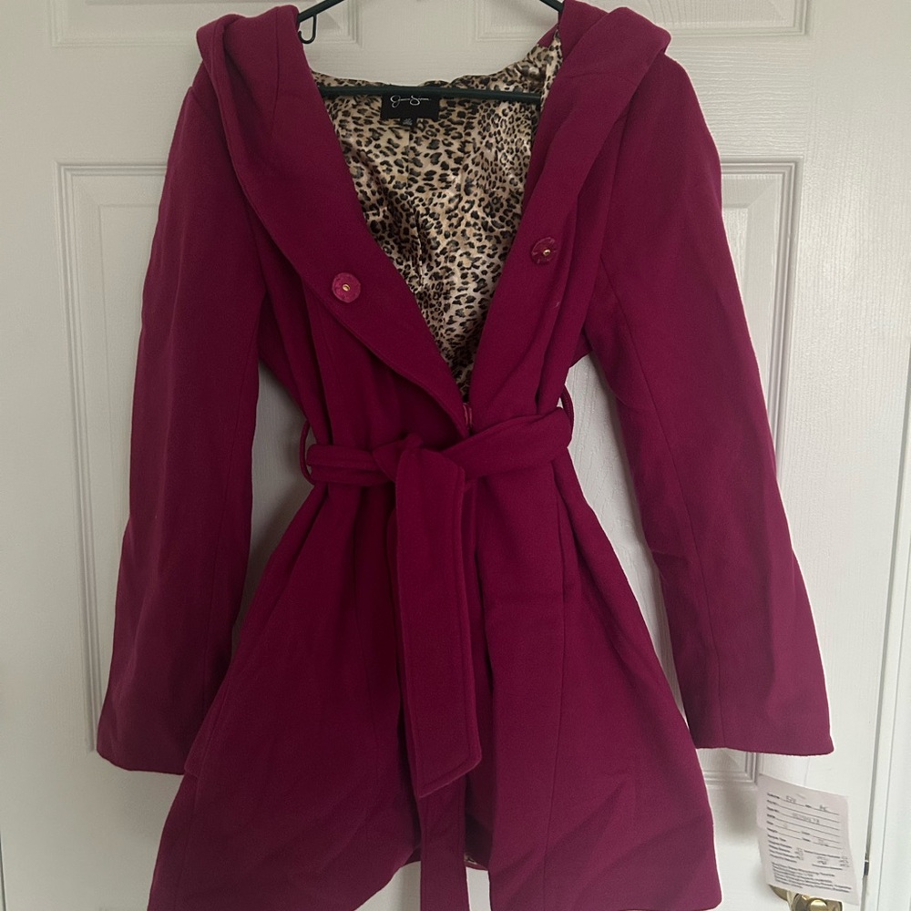 Stylish Women's Pink Coat with Leopard Lining